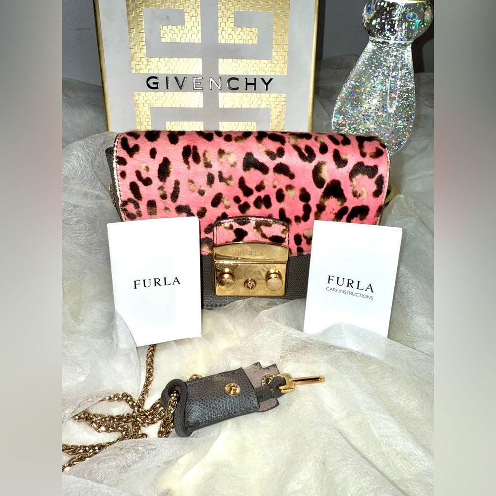 Furla pony hair Pink Leopard and Gray Crossbody Bag with lock and key. - Picture 4 of 10